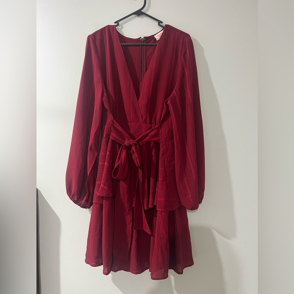 Red long sleeve Showpo dress - Picture 2 of 4